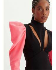 Vestido Lanca Perfume gola alta