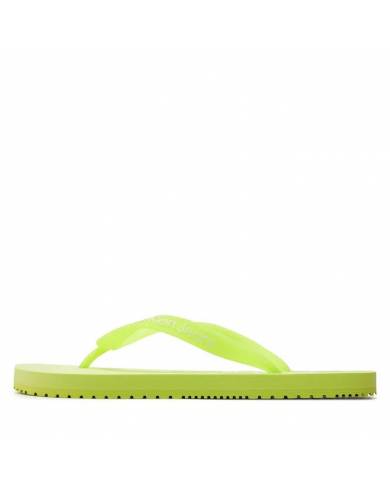 Chancla Calvin Klein beach monologo
