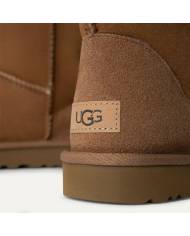 Bota UGG Classic short II