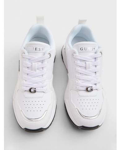 Deportiva Guess Helada